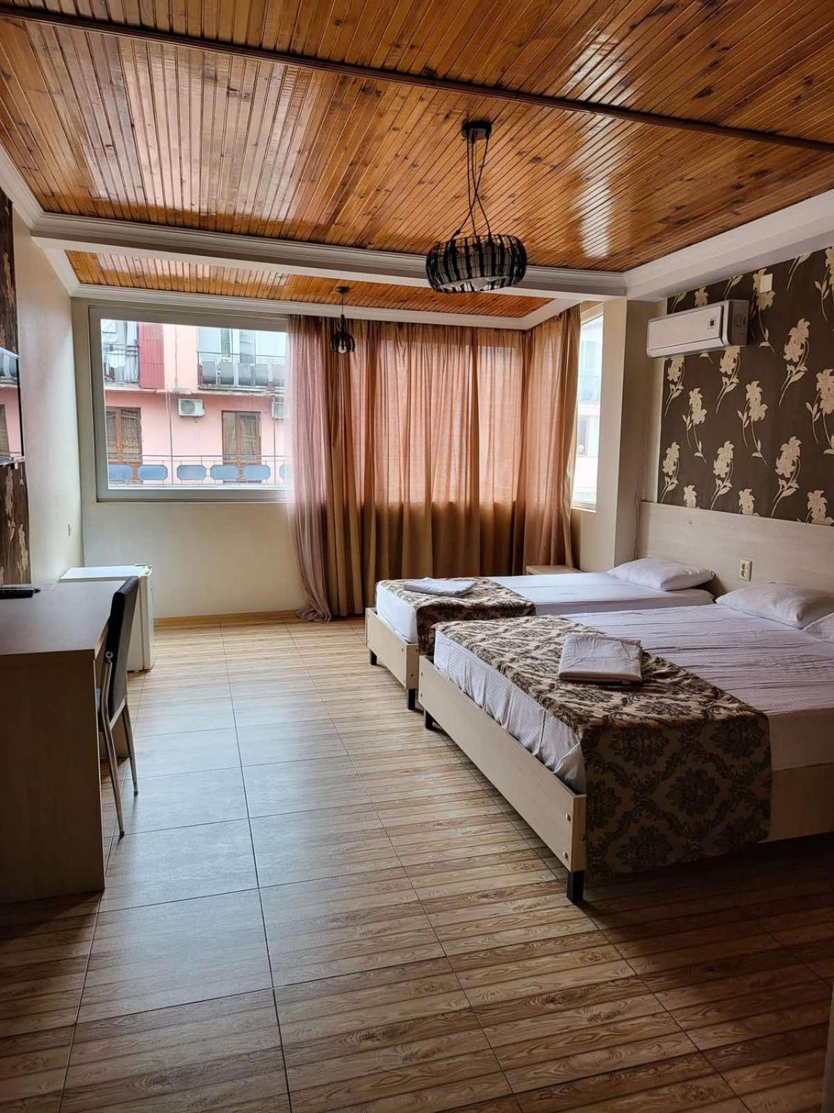 Hotel Elio 巴统 外观 照片