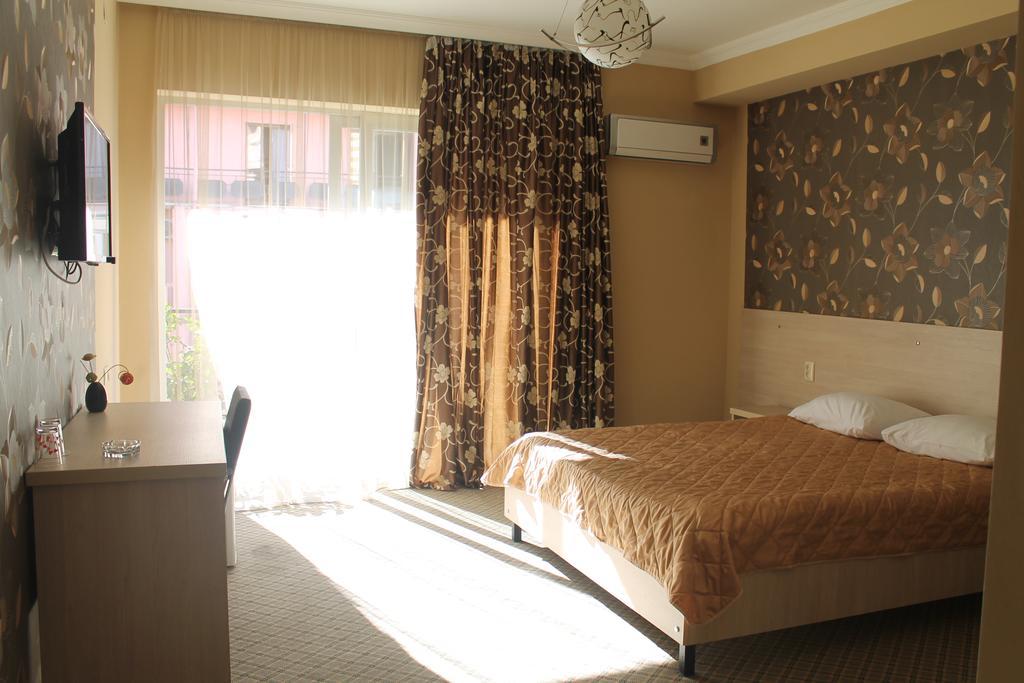 Hotel Elio 巴统 外观 照片