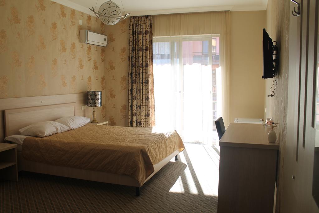 Hotel Elio 巴统 外观 照片