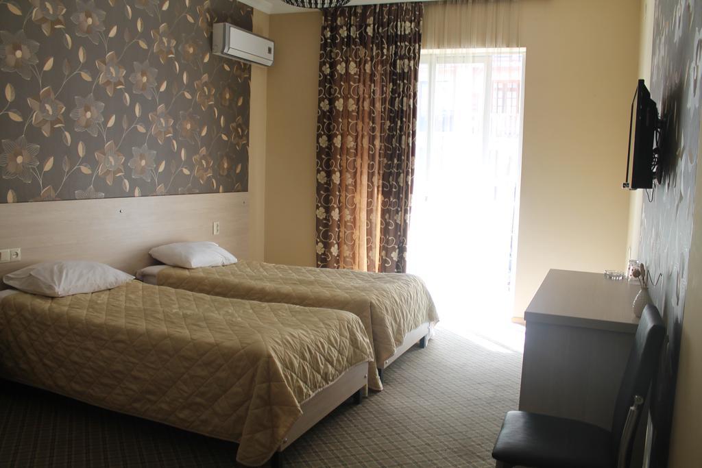 Hotel Elio 巴统 外观 照片